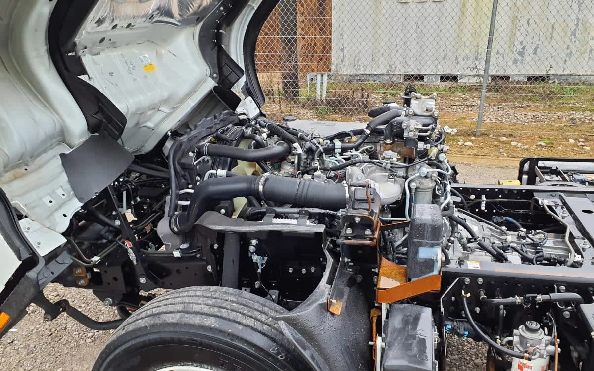 2020 Isuzu NRR - image 9