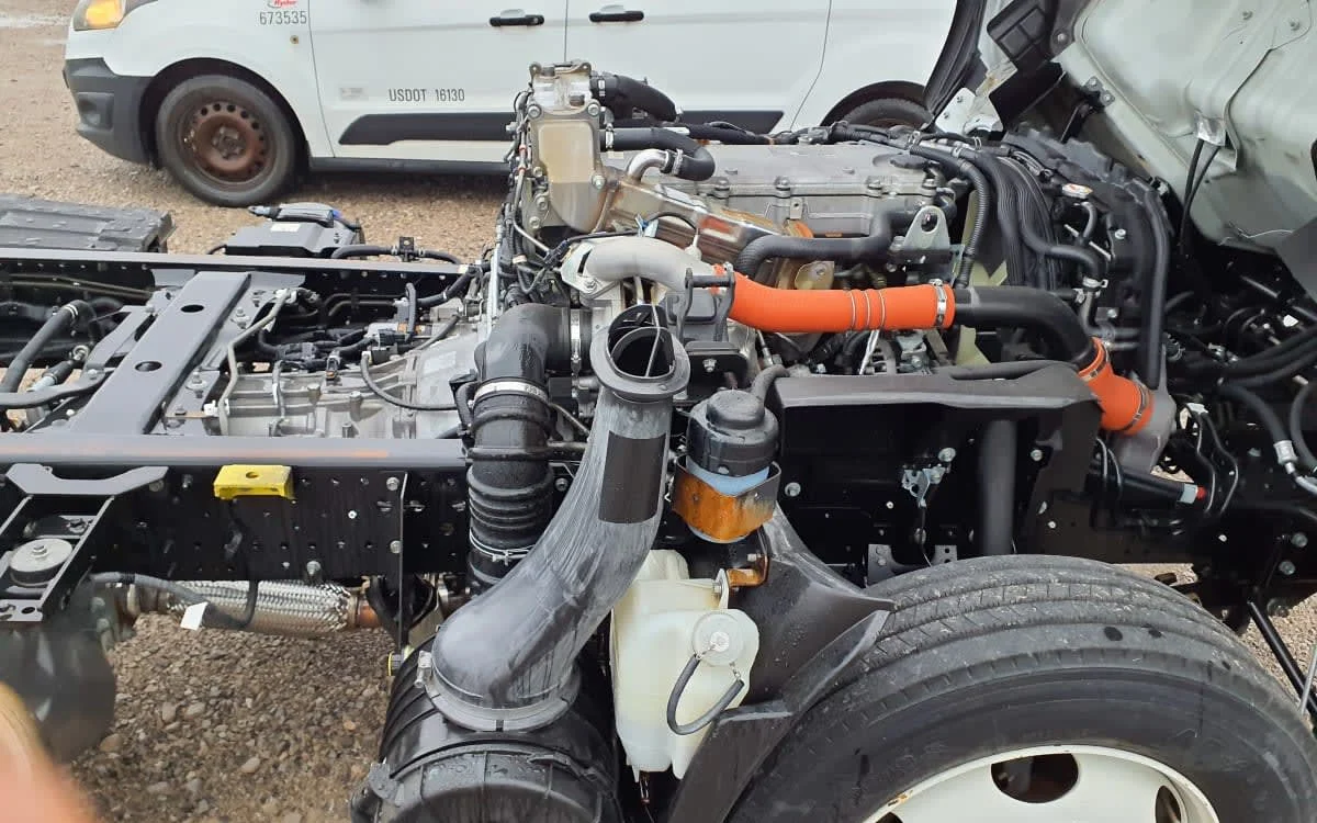 2020 Isuzu NRR in Birmingham, AL — photo 10