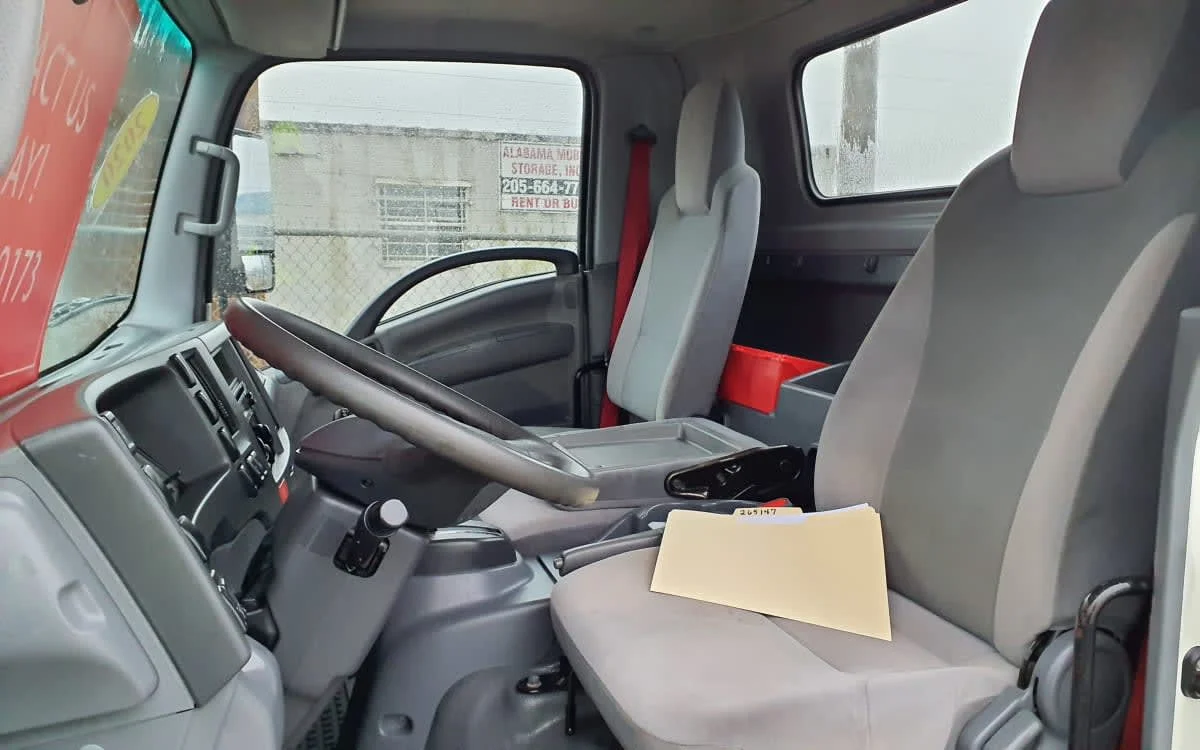 2020 Isuzu NRR in Birmingham, AL — photo 7