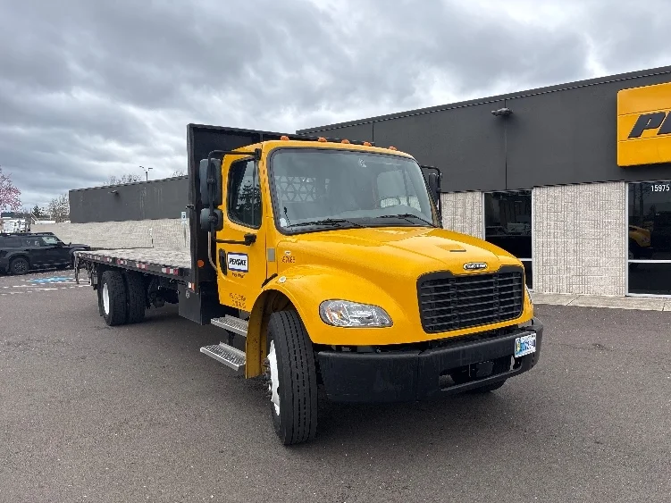 2022 Freightliner M2 106 in Clackamas, OR