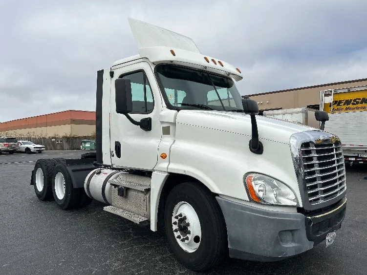 2020 Freightliner Cascadia in West Sacramento, CA