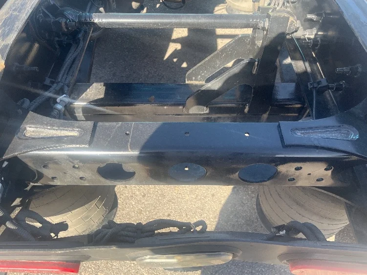 2020 International LT - image 6