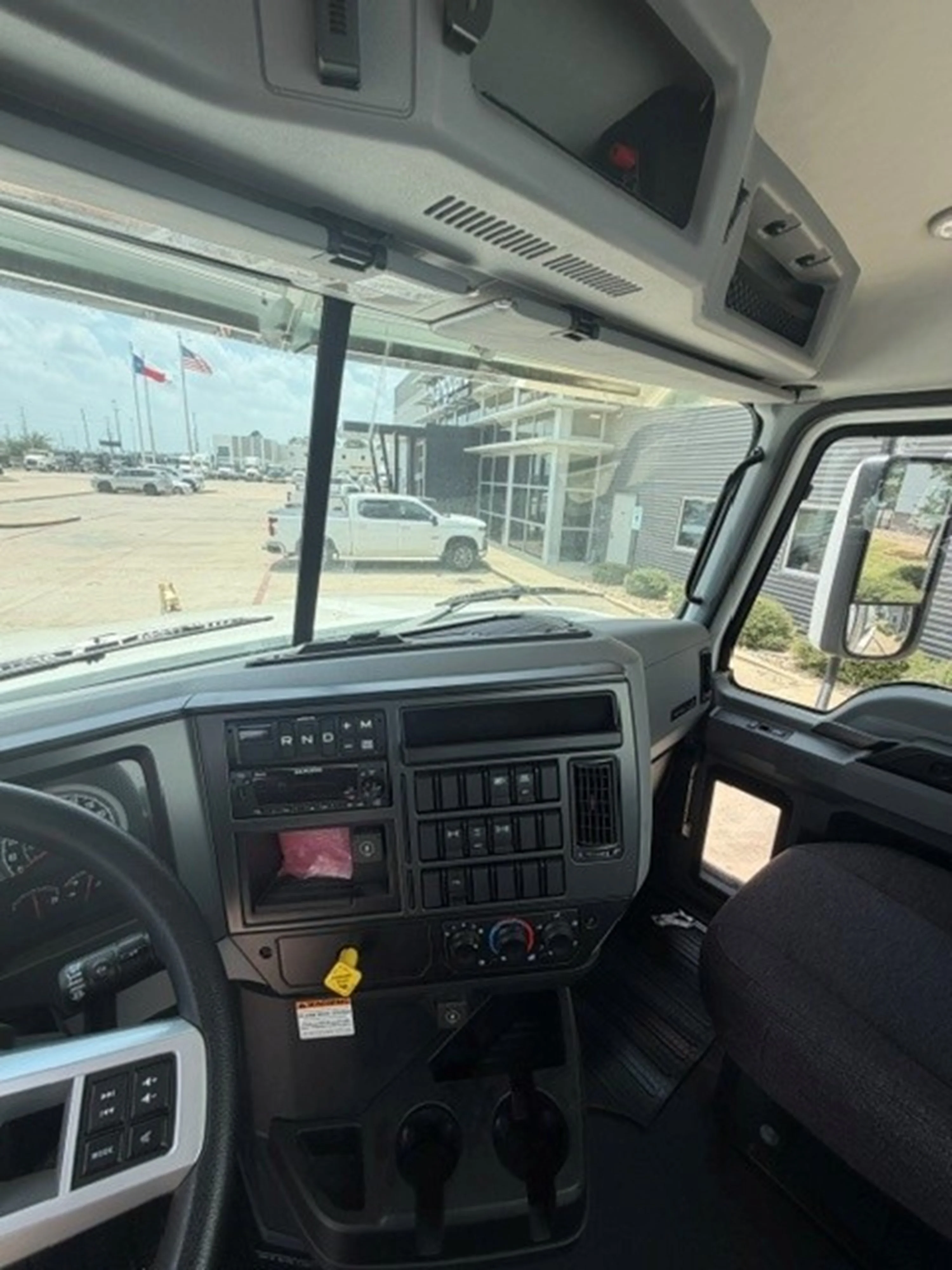 2026 Mack Pinnacle in Houston, TX — photo 15