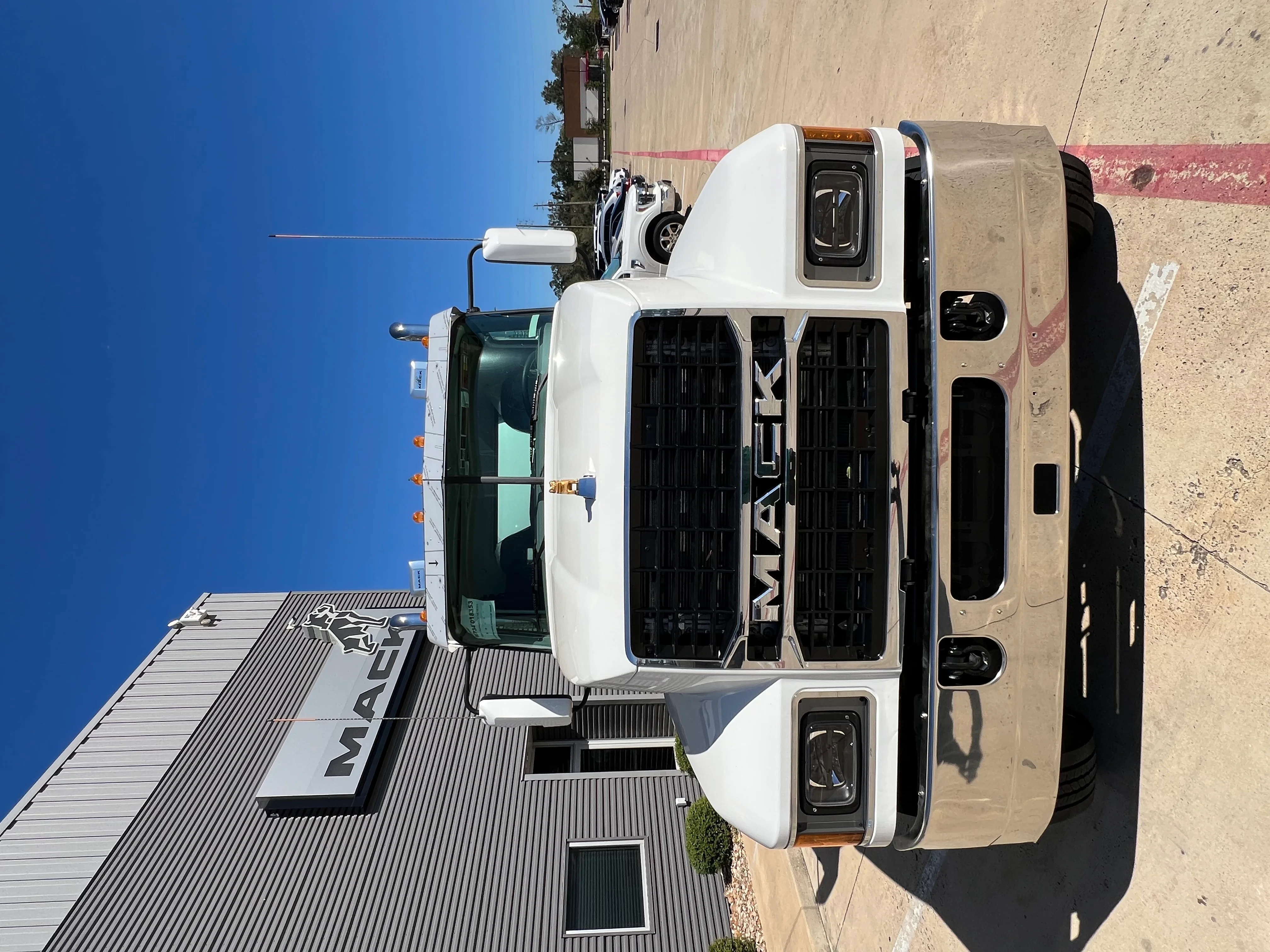2026 Mack Pinnacle in Houston, TX — photo 8