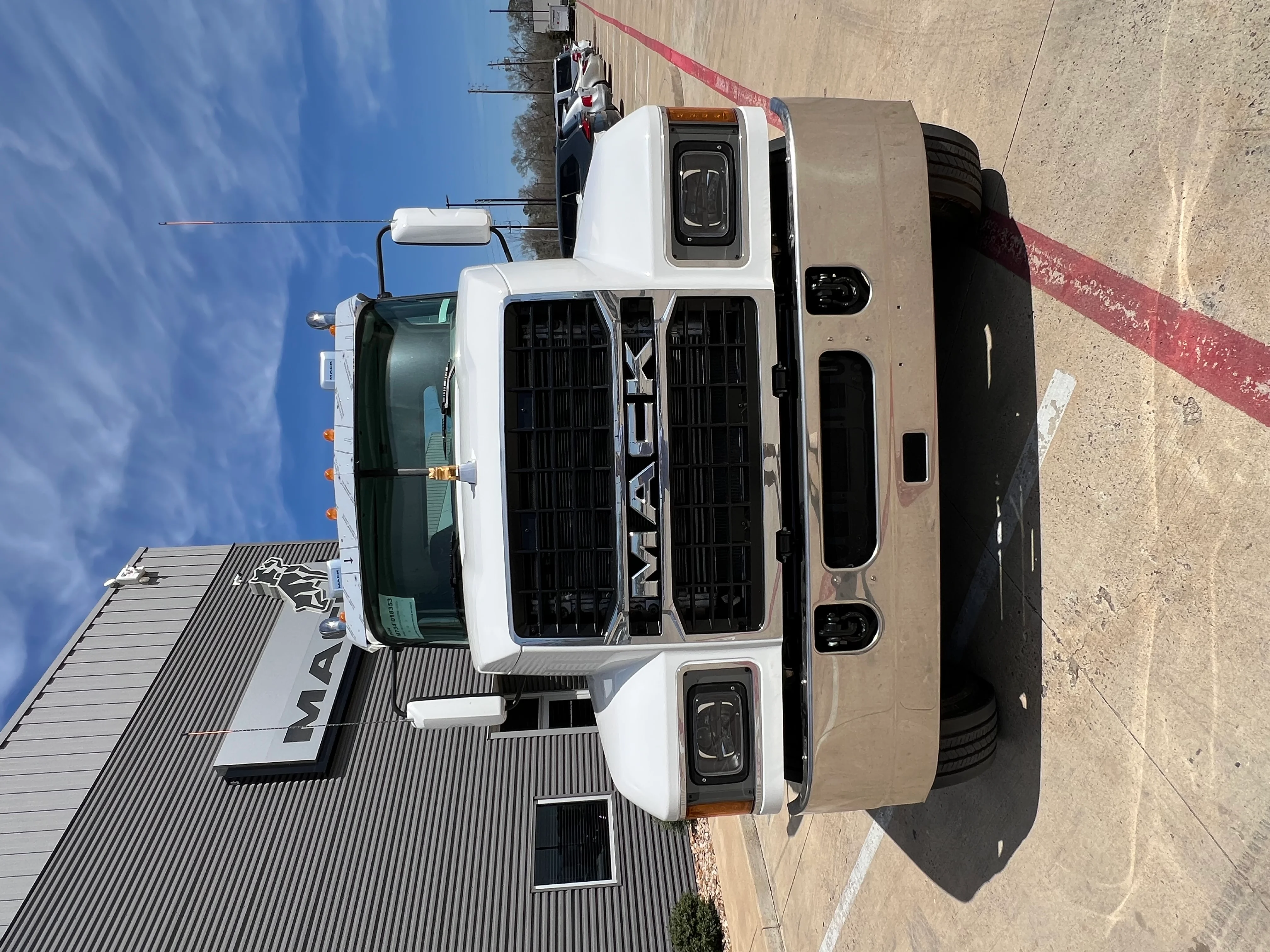 2026 Mack Pinnacle in Houston, TX — photo 2