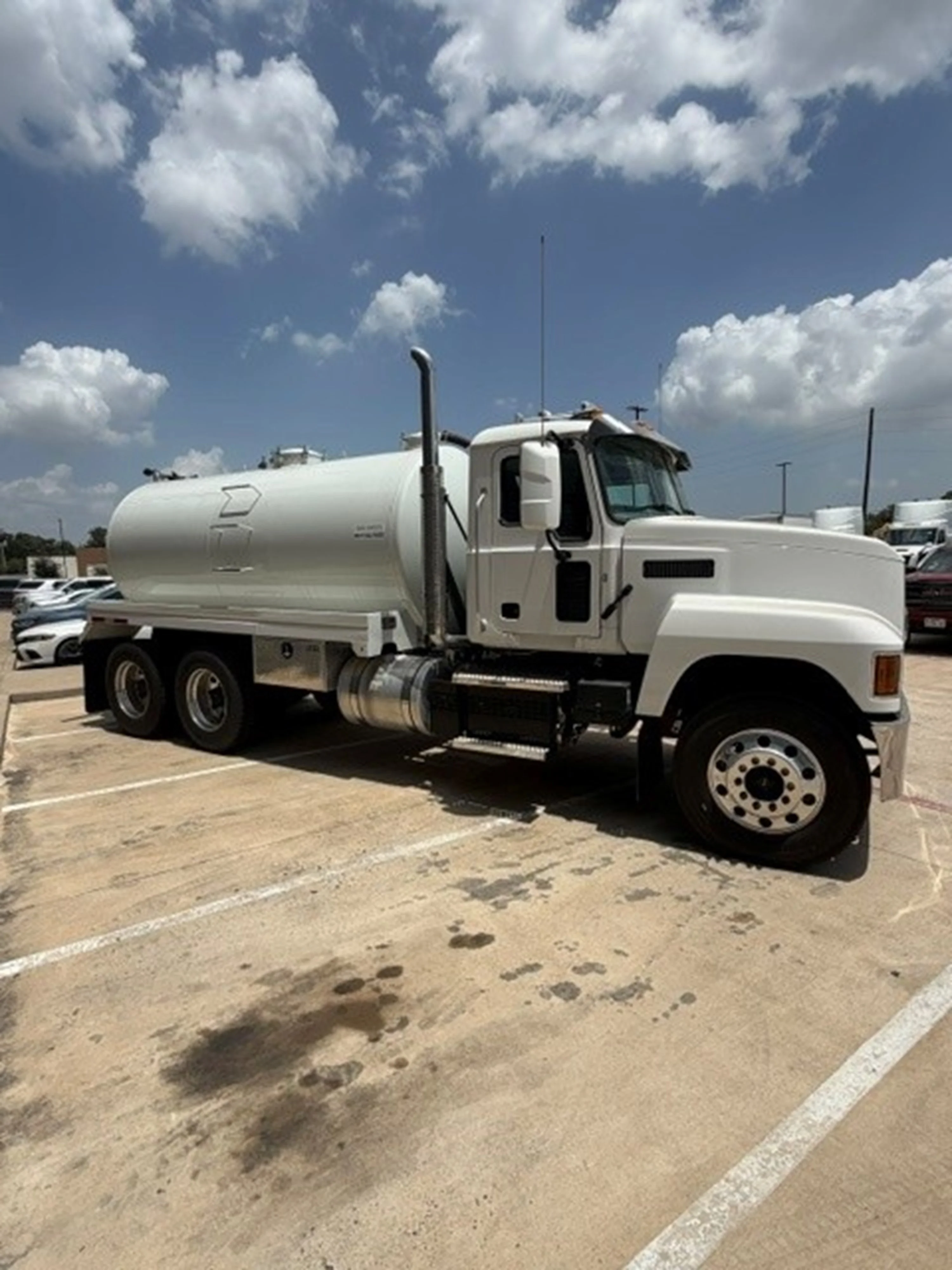 2026 Mack Pinnacle in Houston, TX — photo 18
