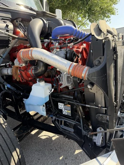 2022 Peterbilt 579 — photo 9