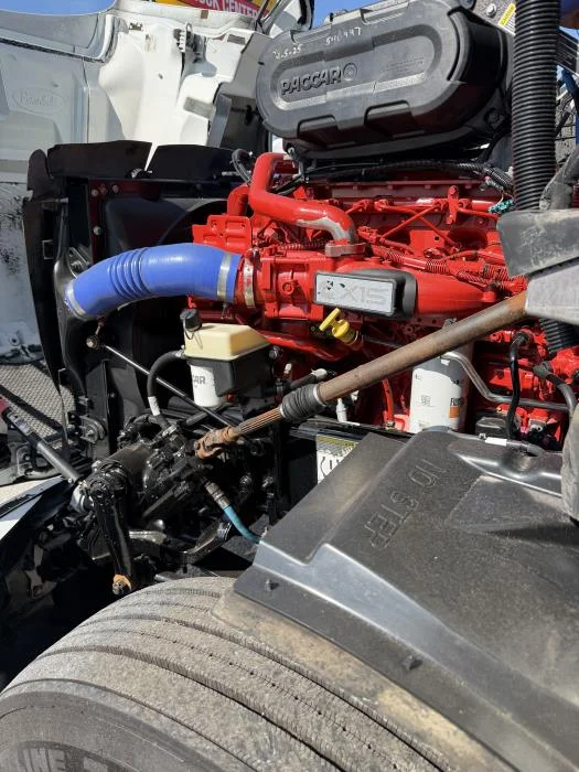 2022 Peterbilt 579 — photo 8