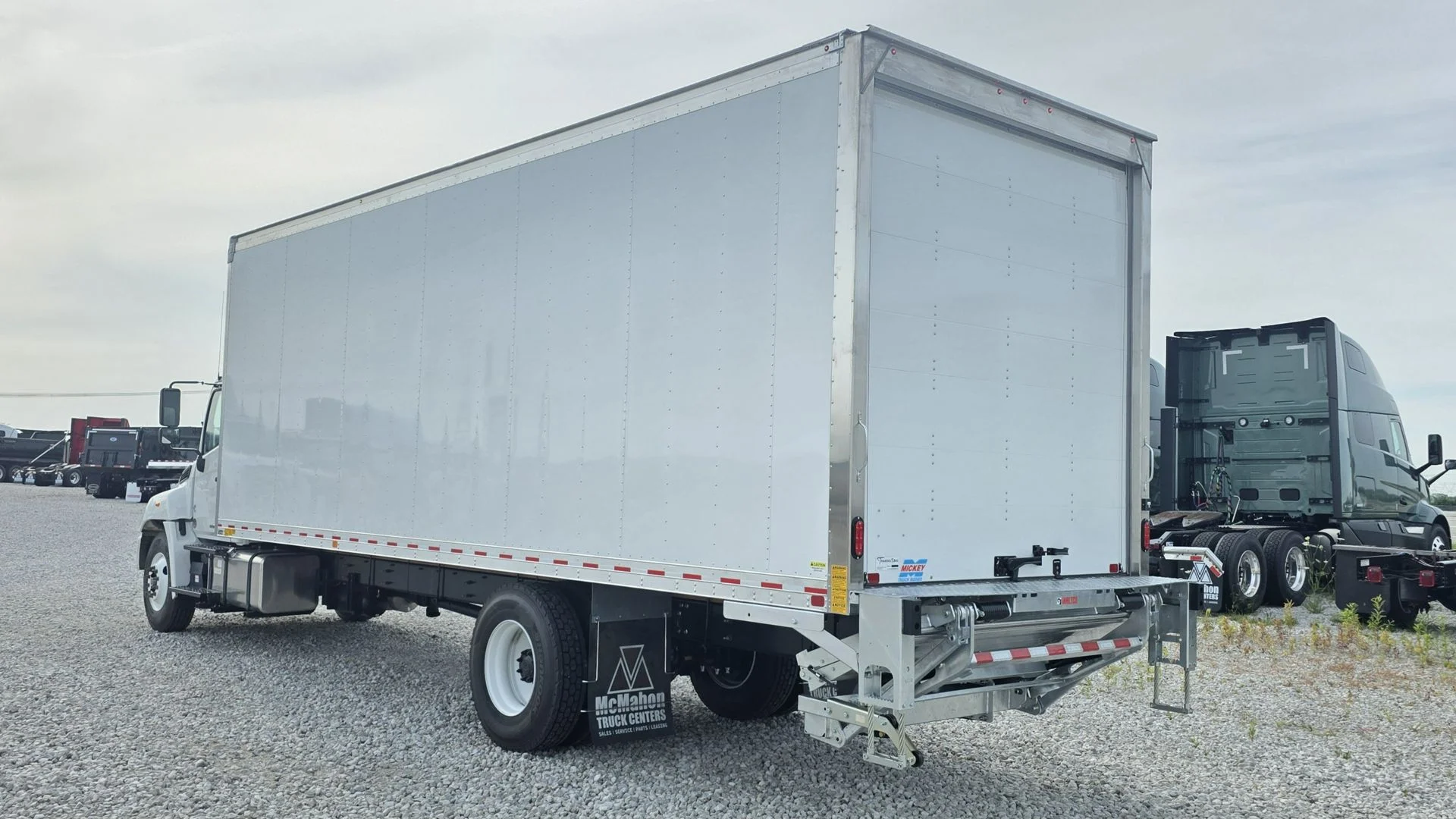 2026 Hino L6 in London, OH — photo 3