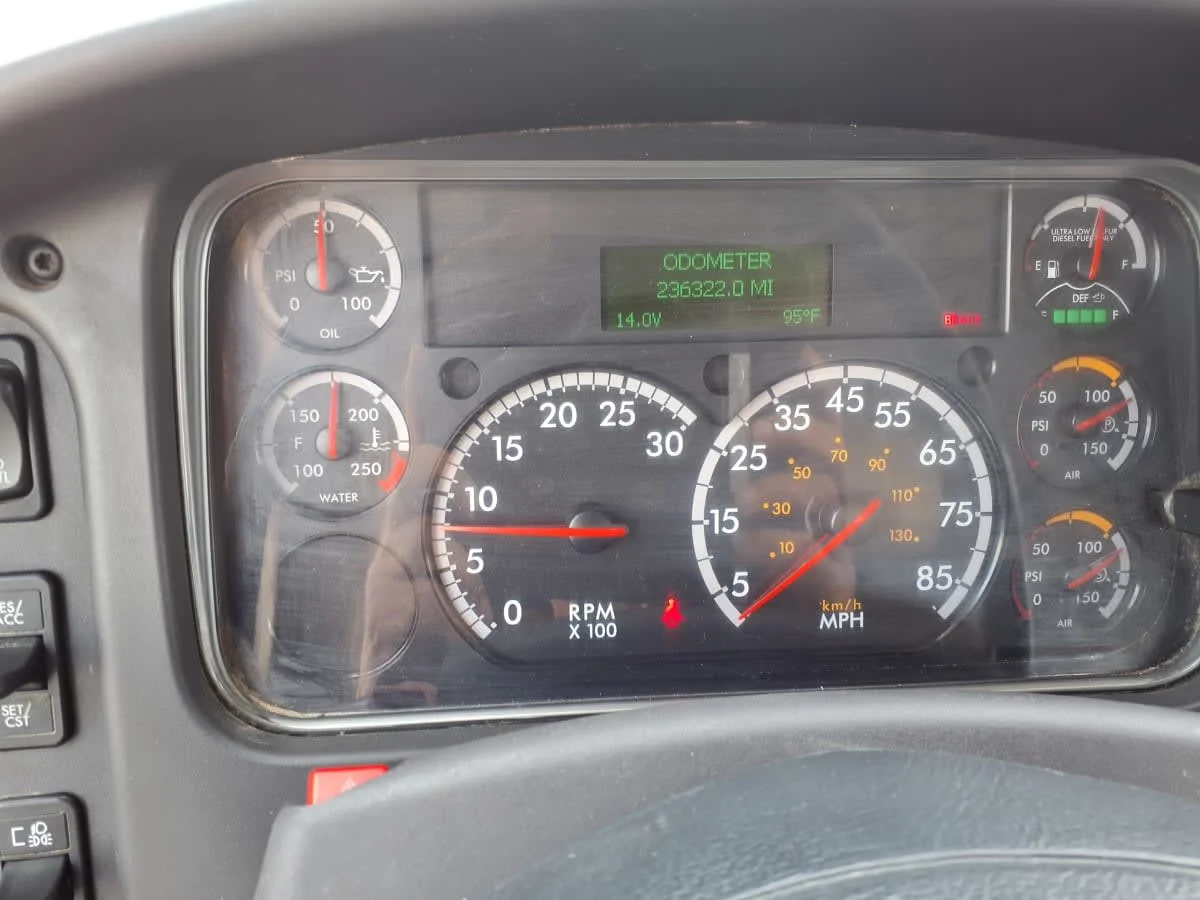 2019 Freightliner M2 106 in Fort Worth, TX — photo 11