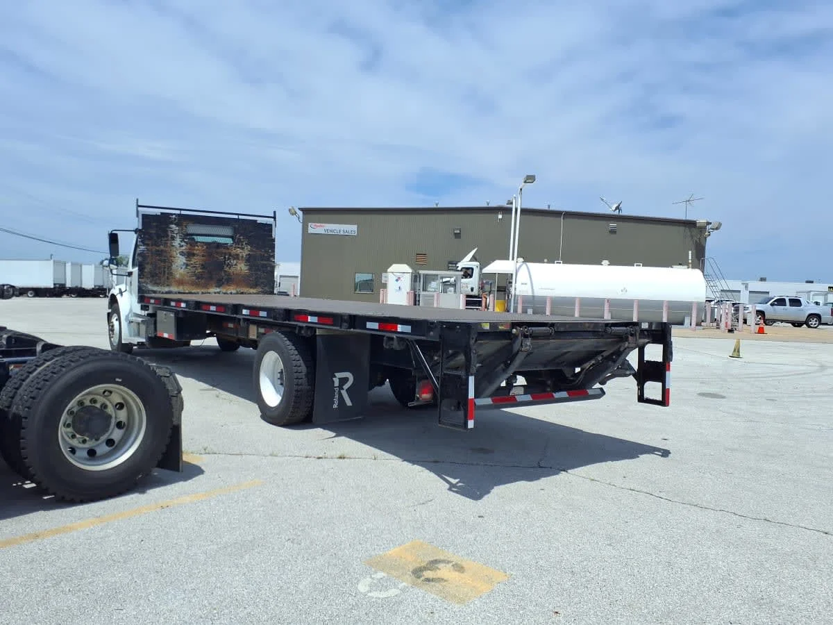 2019 Freightliner M2 106 in Fort Worth, TX — photo 6