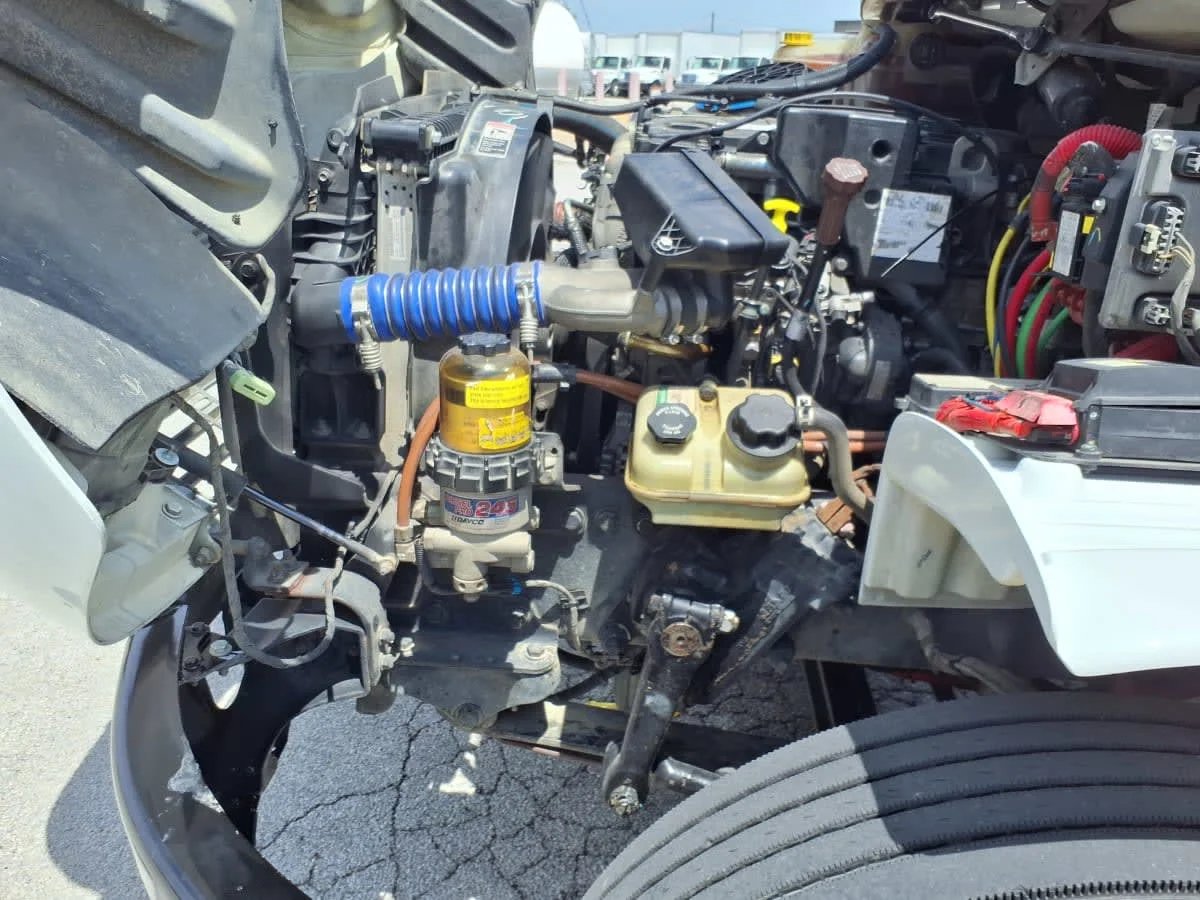 2019 Freightliner M2 106 in Fort Worth, TX — photo 9