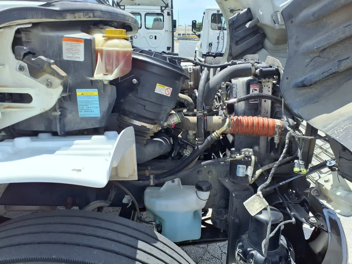 2019 Freightliner M2 106 in Fort Worth, TX — photo 10