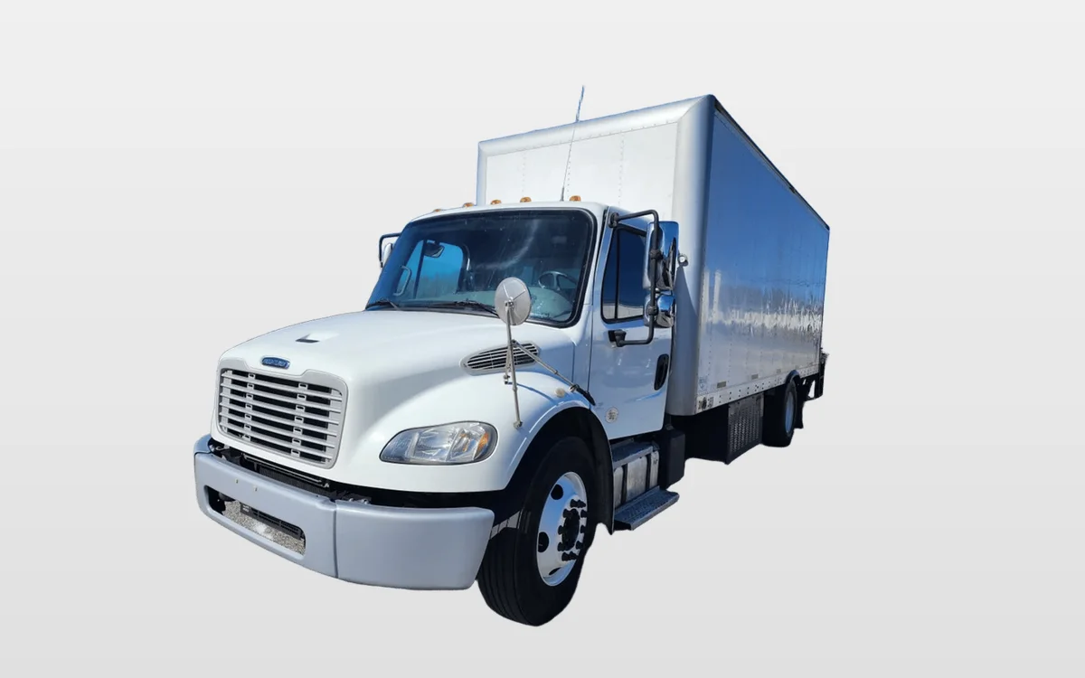 2018 Freightliner M2 106 - image 1
