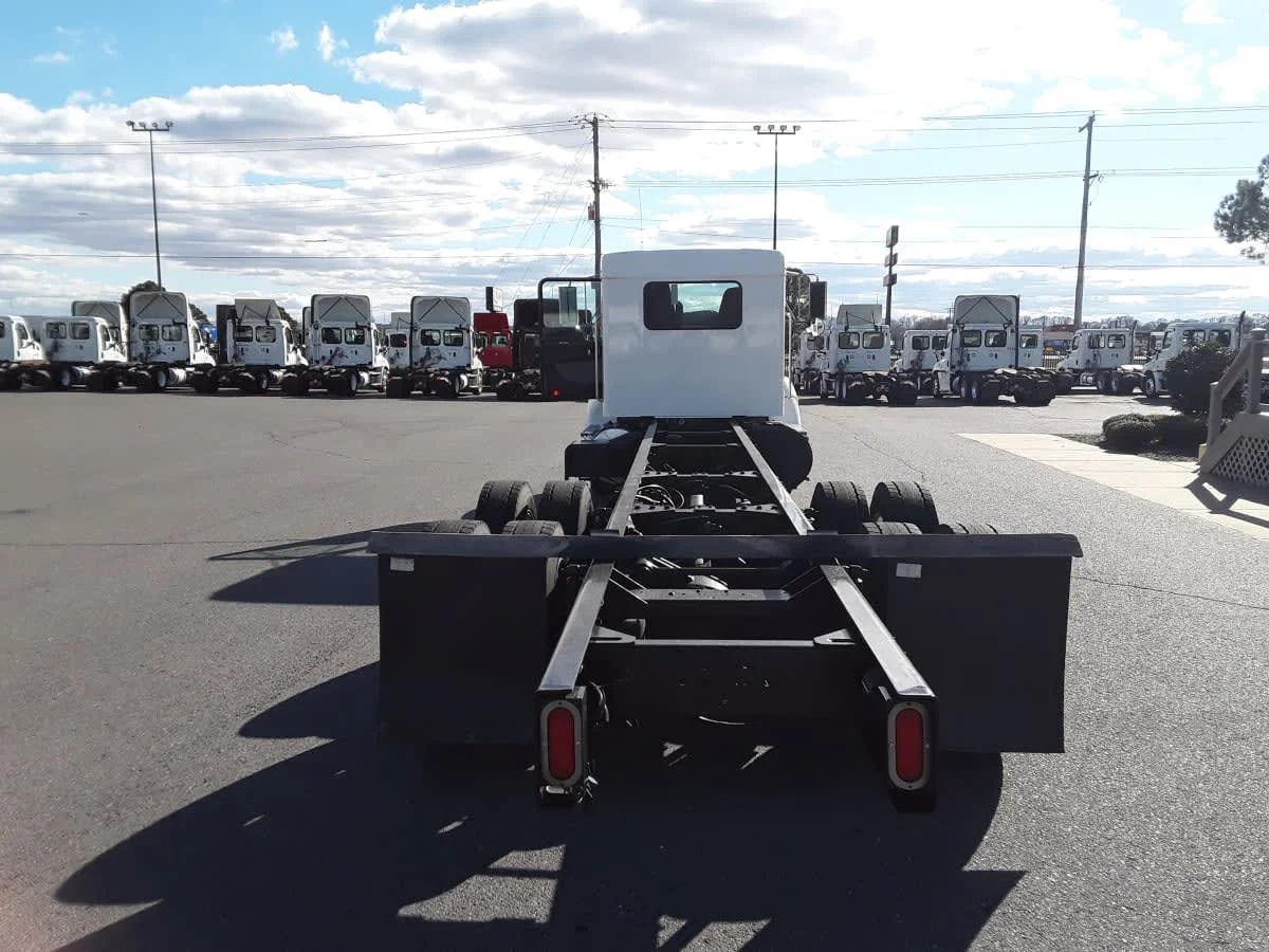 2016 Kenworth T370 - image 5