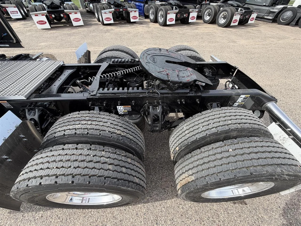 2027 Peterbilt 589 in Eau Claire, WI — photo 4