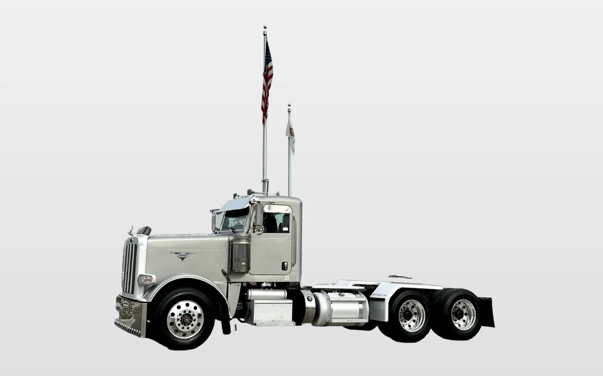 2011 Peterbilt - image 1