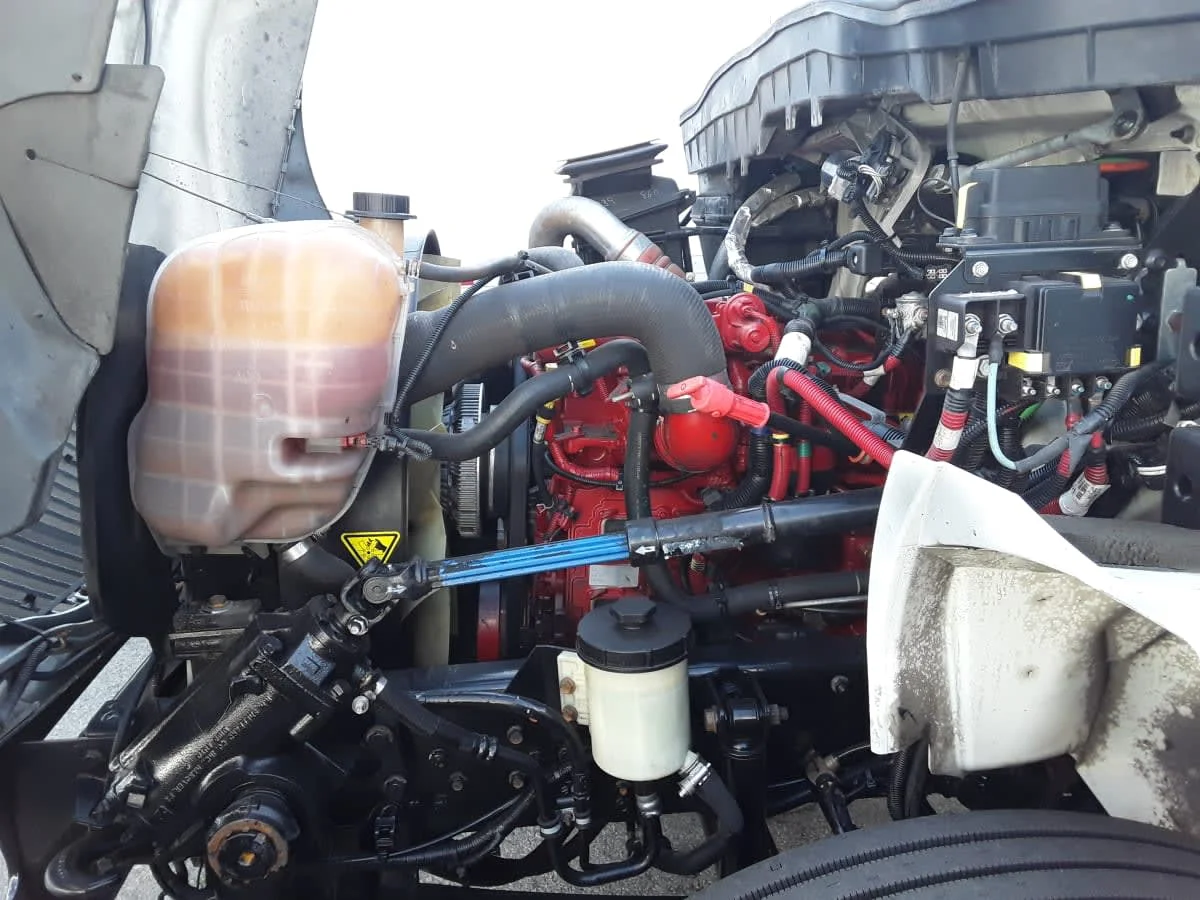 2018 International 4300 - image 9