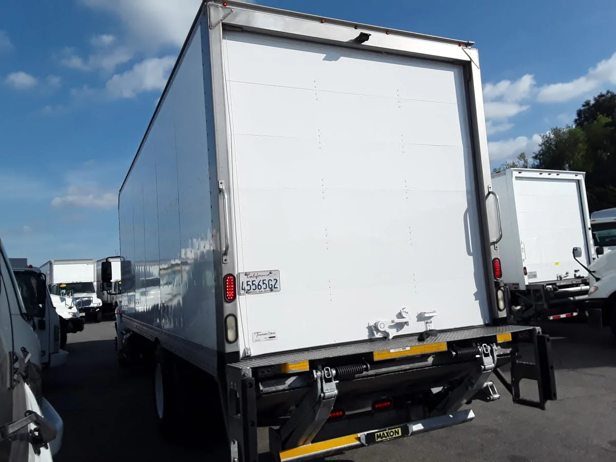 2018 International 4300 - image 6