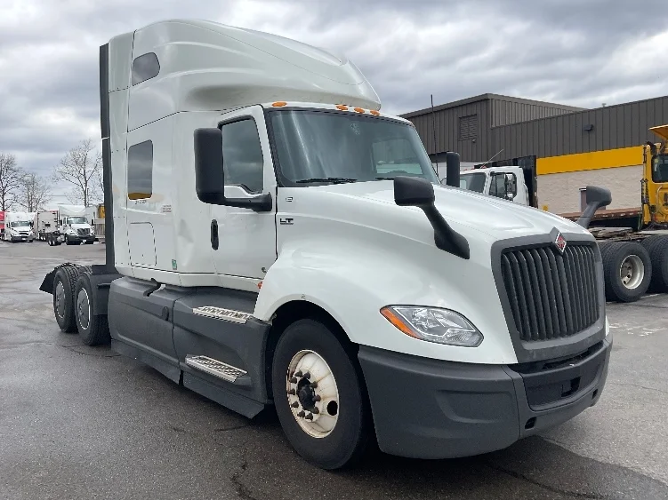 2023 International LT in Fredonia, NY