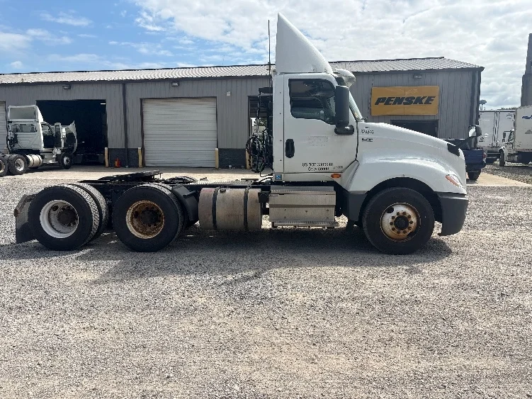 2019 International LT in Akron, OH — photo 8