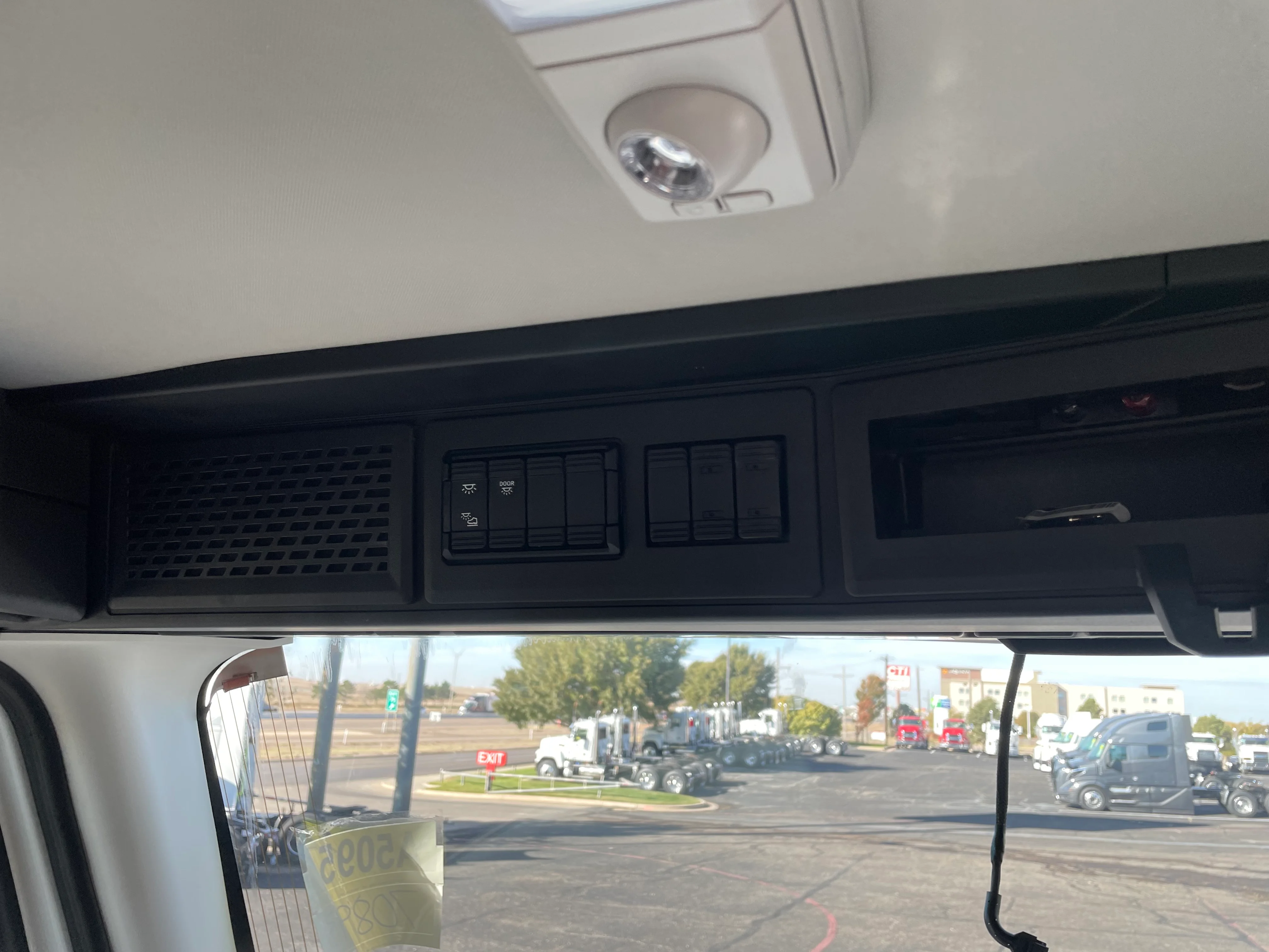 2026 Mack Pinnacle in Amarillo, TX — photo 18