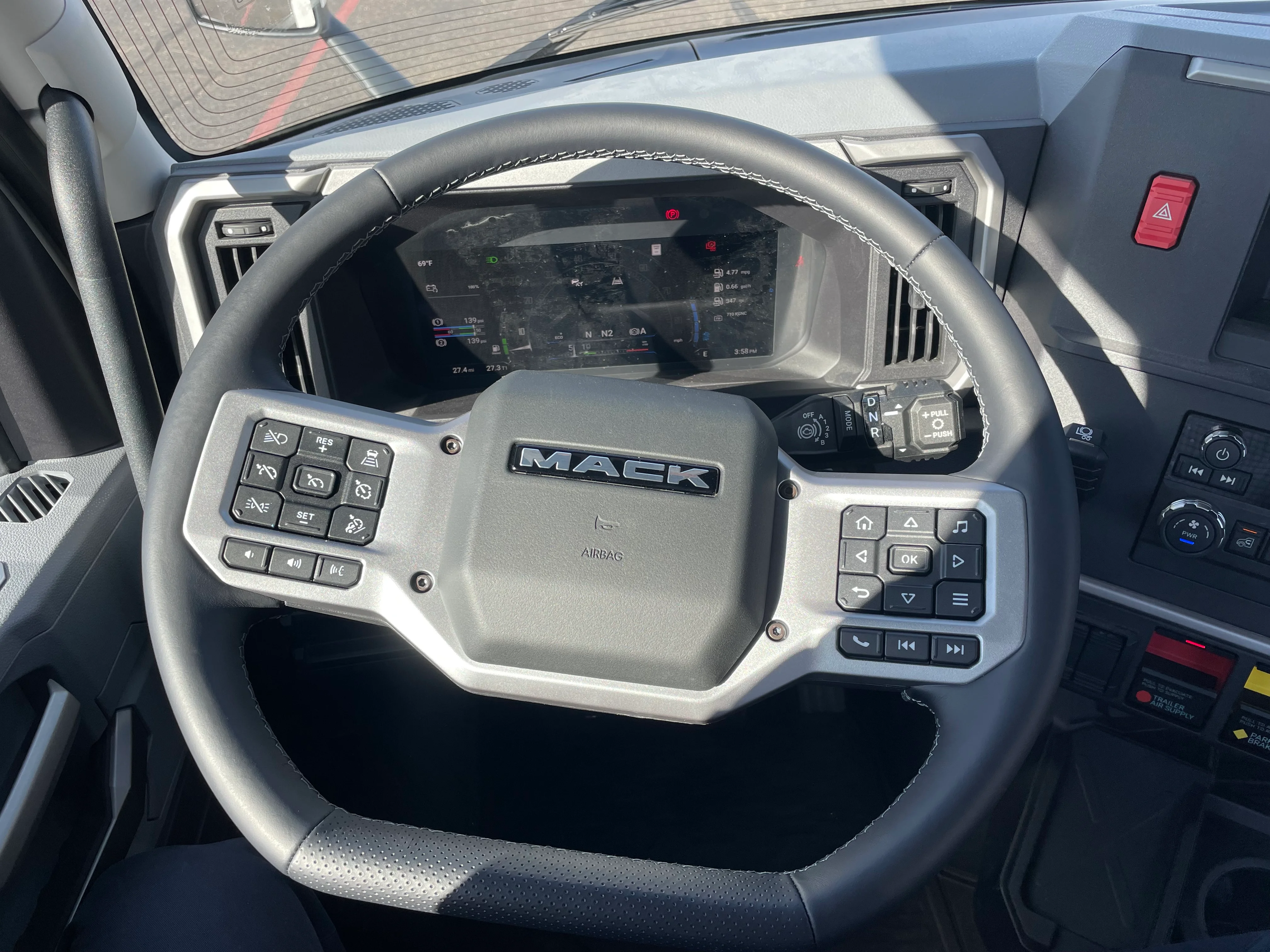 2026 Mack Pinnacle in Amarillo, TX — photo 12