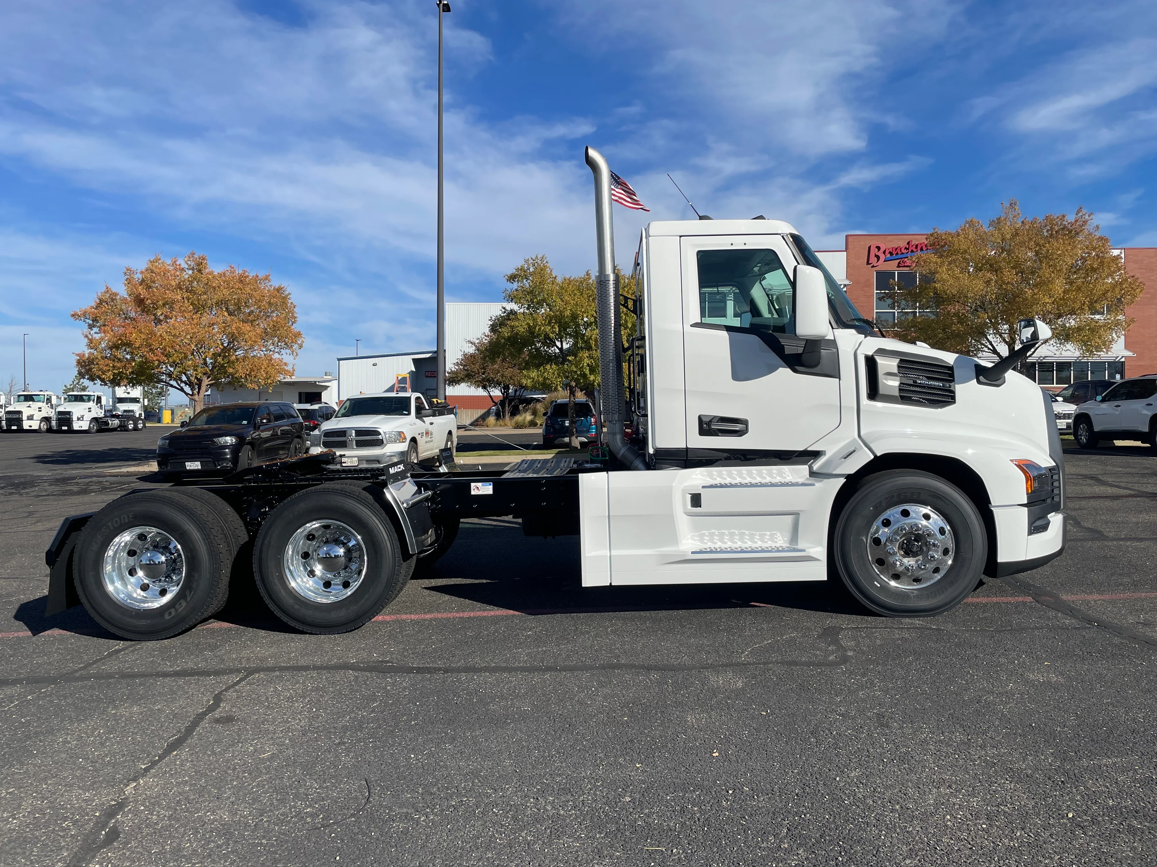 2026 Mack Pinnacle in Amarillo, TX — photo 9