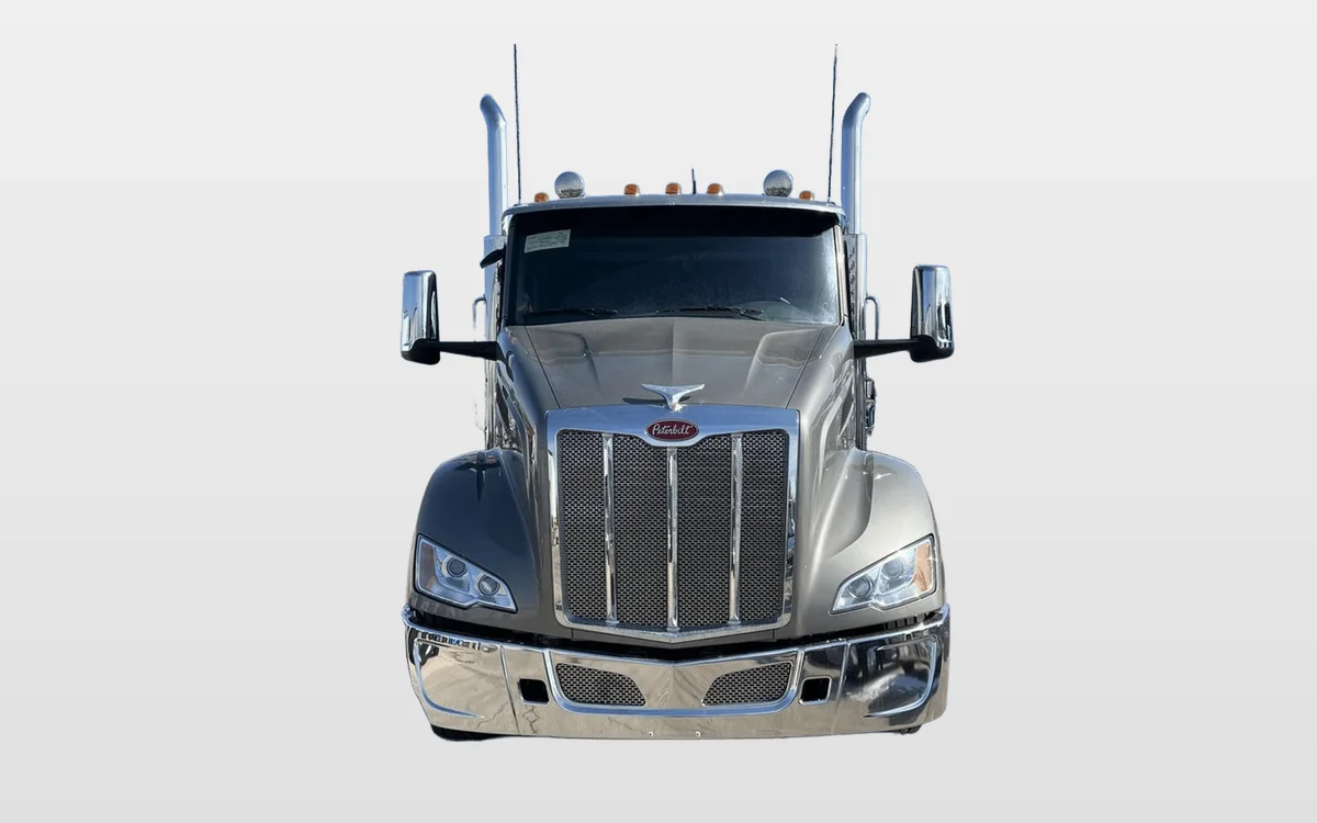 2027 Peterbilt 579 - image 1