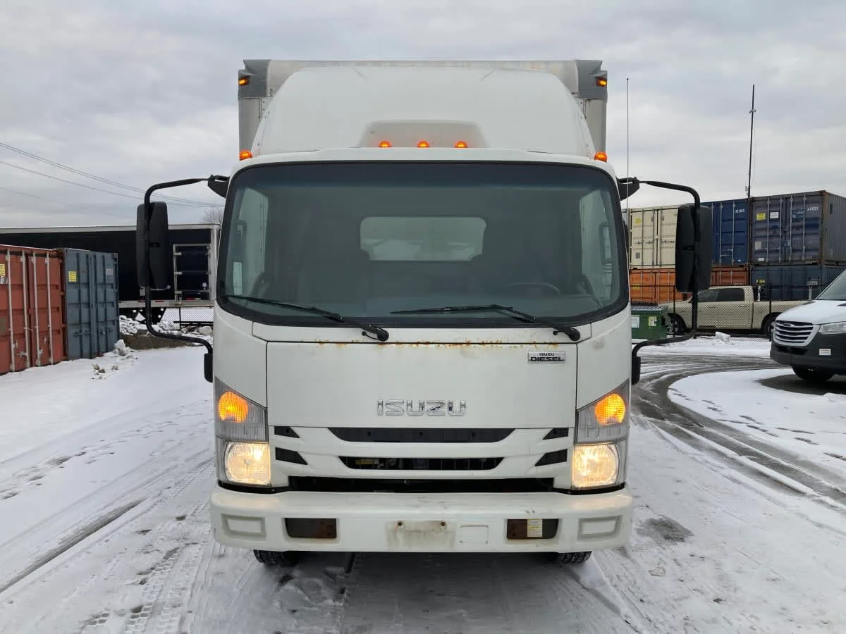 2018 Isuzu NRR - image 2