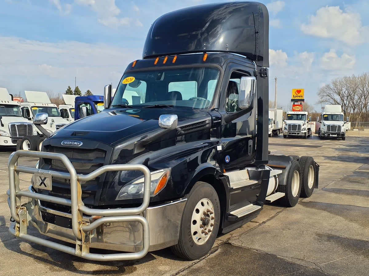 2020 Freightliner Cascadia in Oak Creek, WI