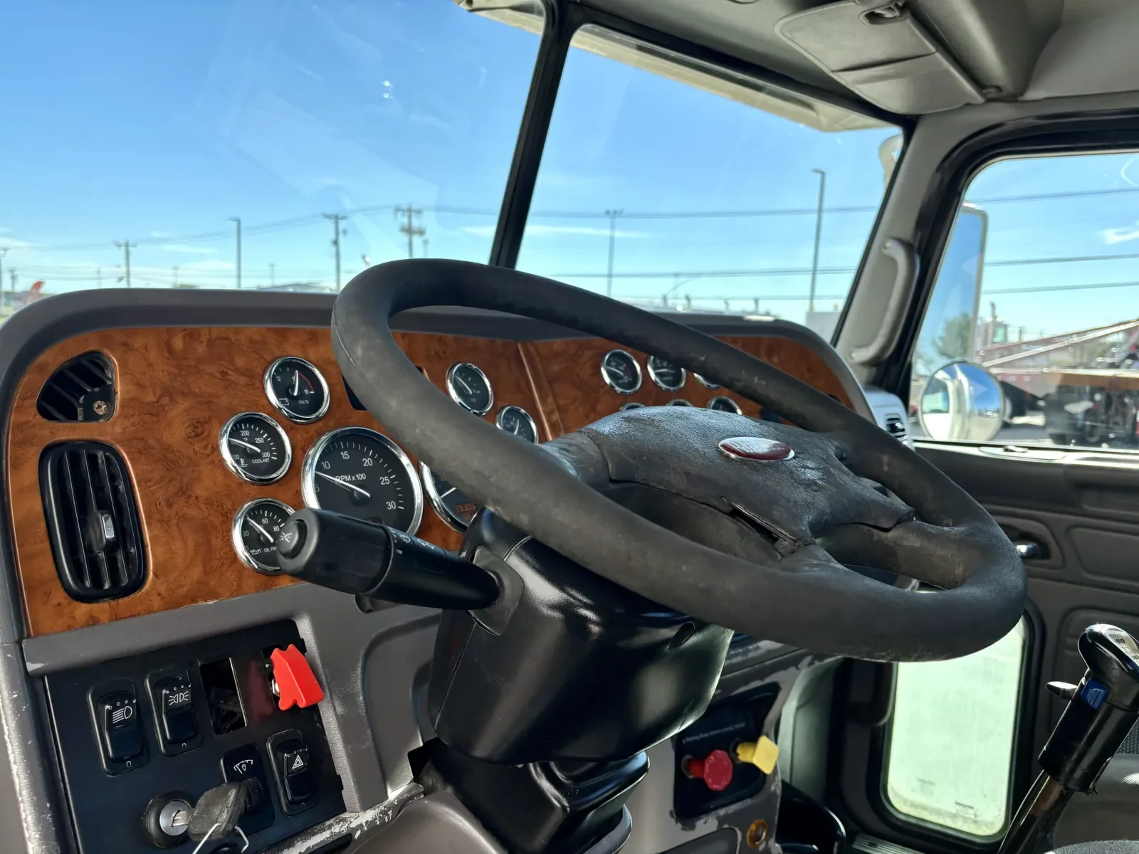 2007 Peterbilt in Hutchins, TX — photo 15