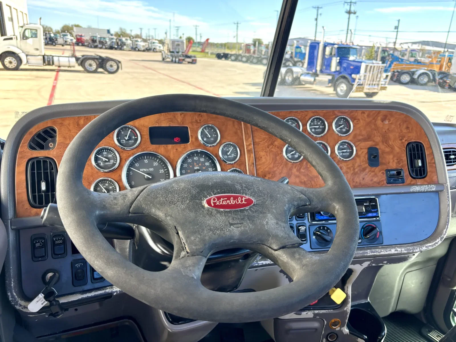 2007 Peterbilt in Hutchins, TX — photo 16