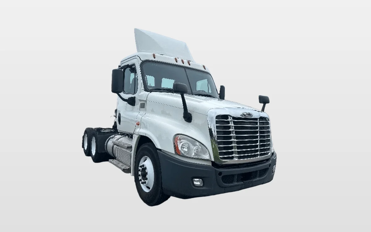 2019 Freightliner Cascadia - image 1