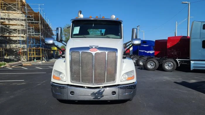 2020 Peterbilt 579 — photo 3