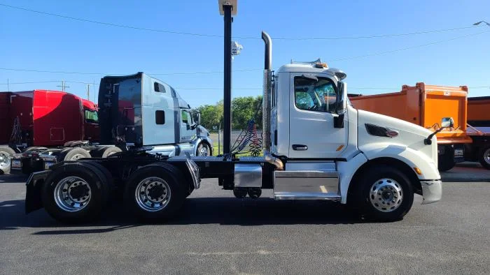 2020 Peterbilt 579 — photo 10