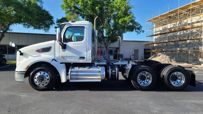 2020 Peterbilt 579 — photo 4