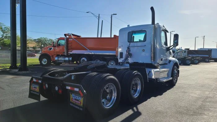 2020 Peterbilt 579 — photo 9