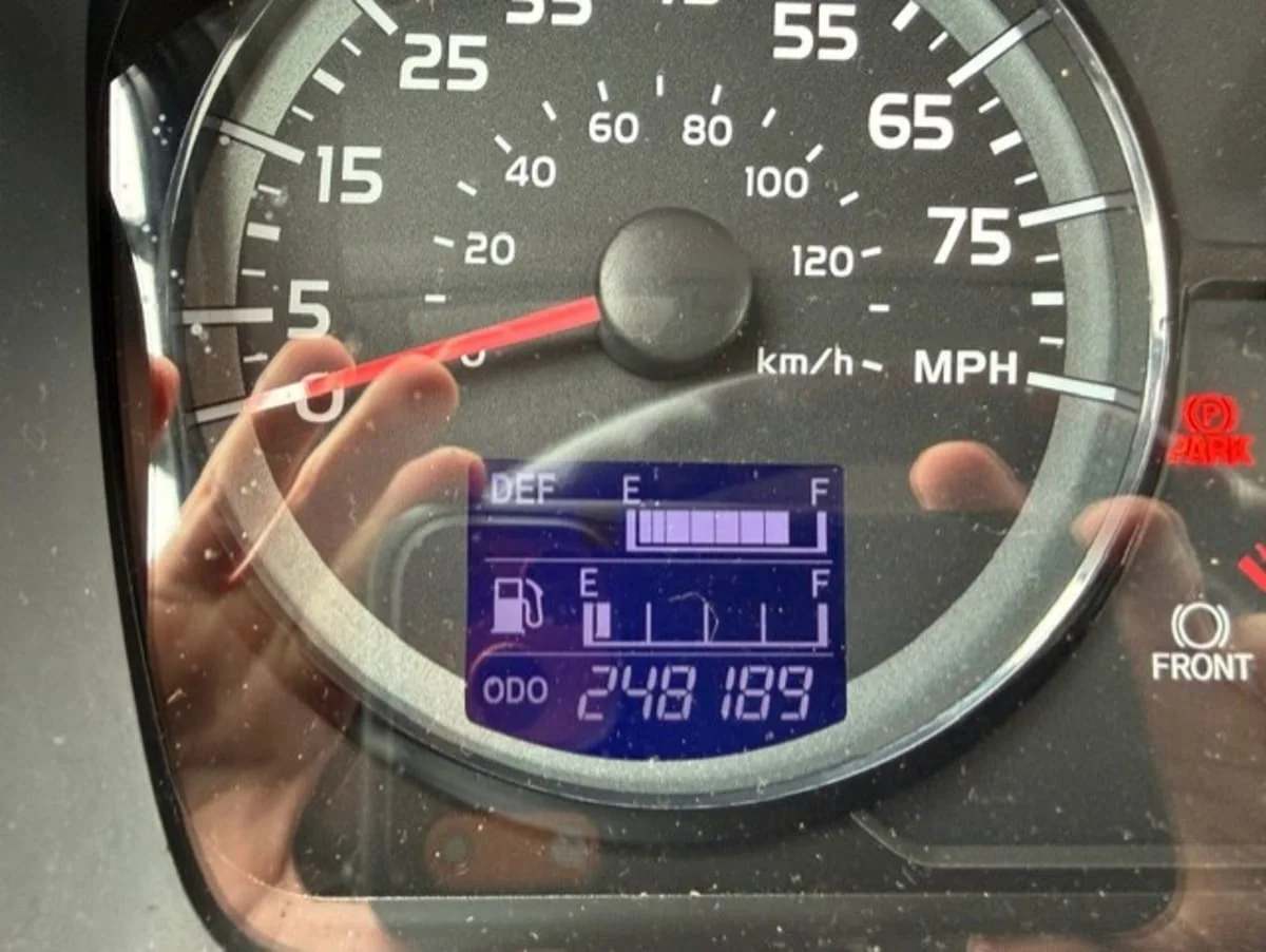 2017 Hino 268 - image 11