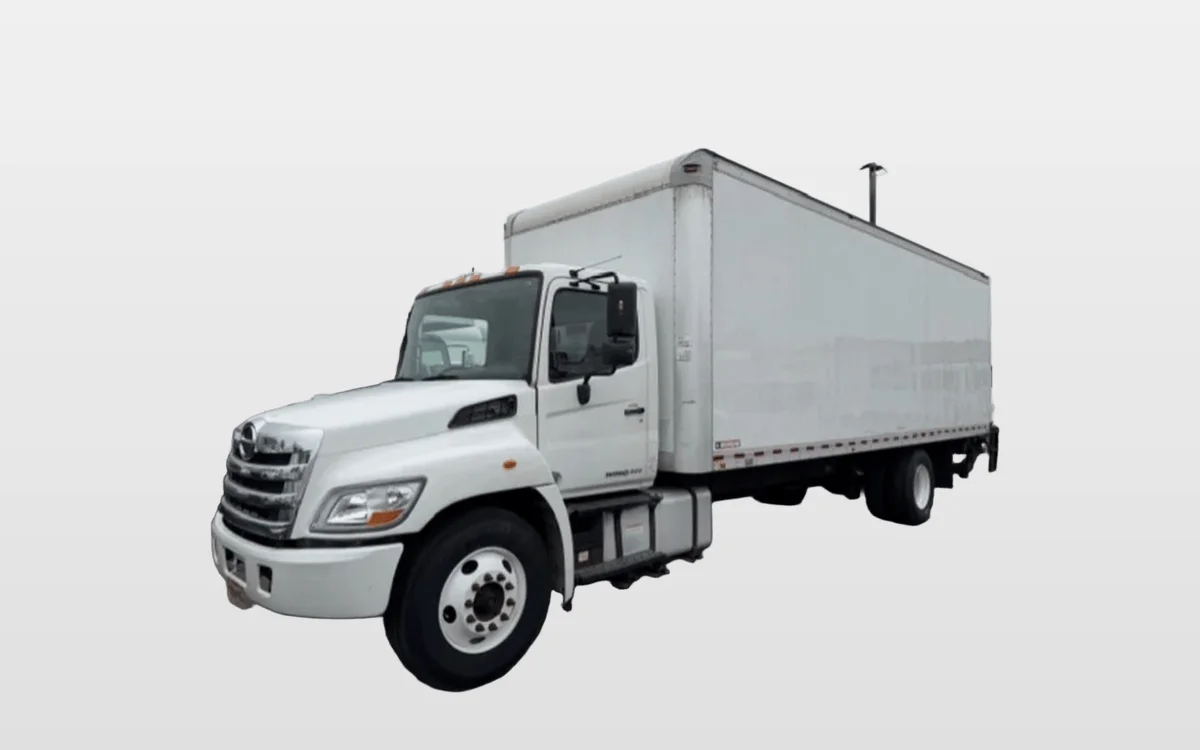 2017 Hino 268 - image 1