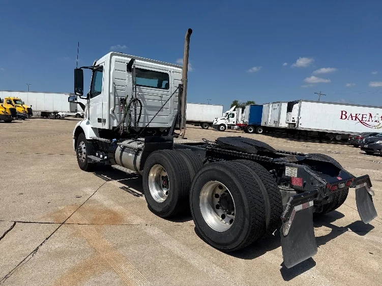 2022 Volvo in Grand Prairie, TX — photo 5