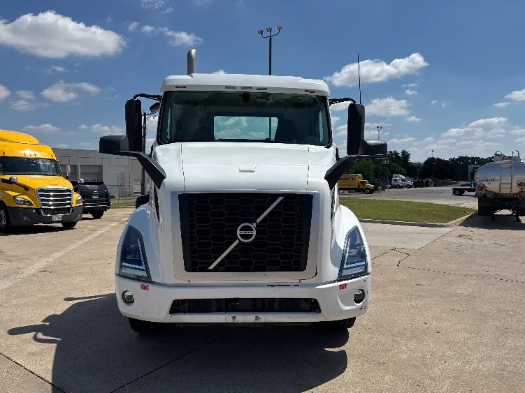 2022 Volvo in Grand Prairie, TX — photo 2