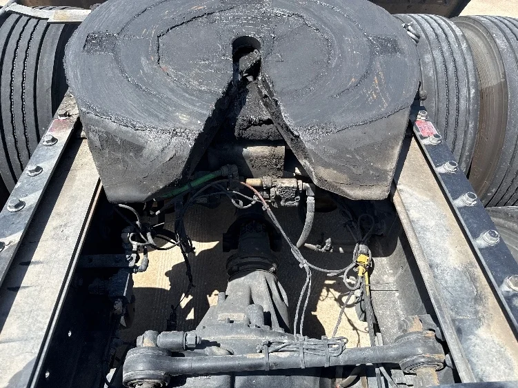 2022 Volvo in Grand Prairie, TX — photo 6