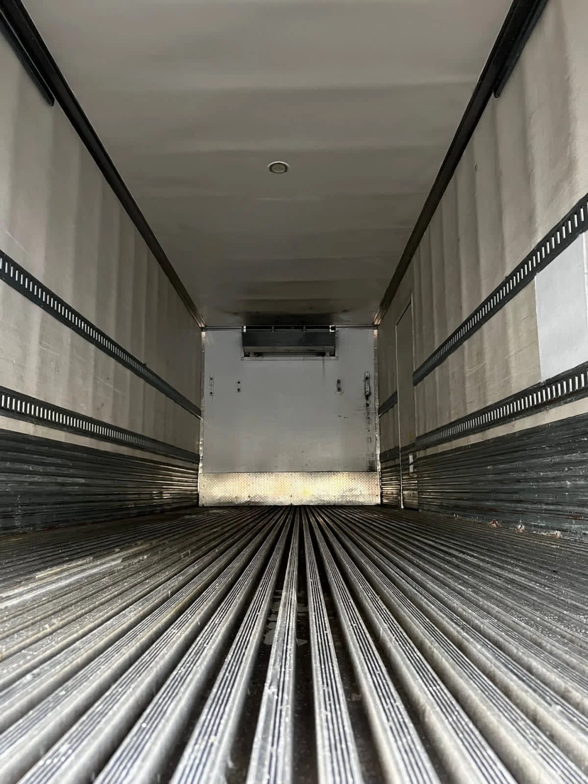 2018 Freightliner M2 106 - image 9