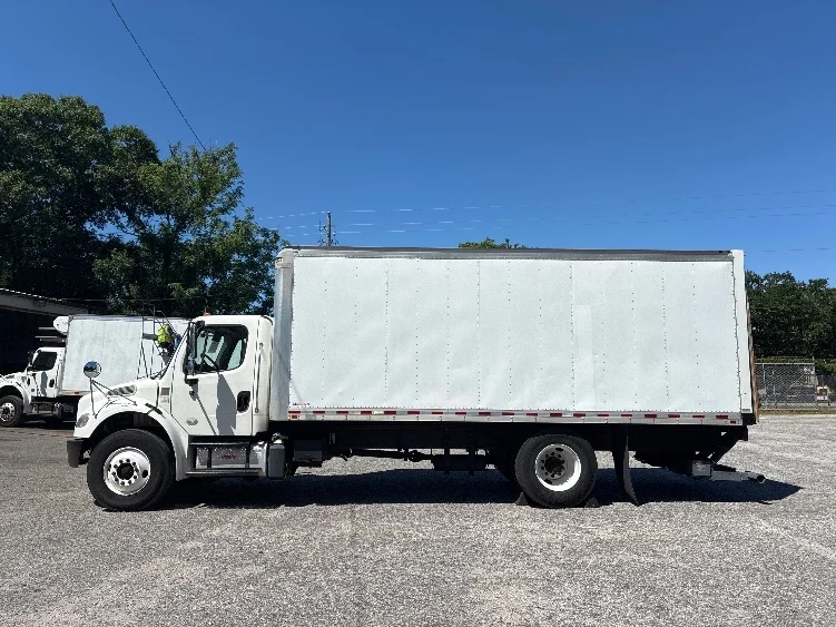 2019 Freightliner eM2 in Pensacola, FL — photo 4