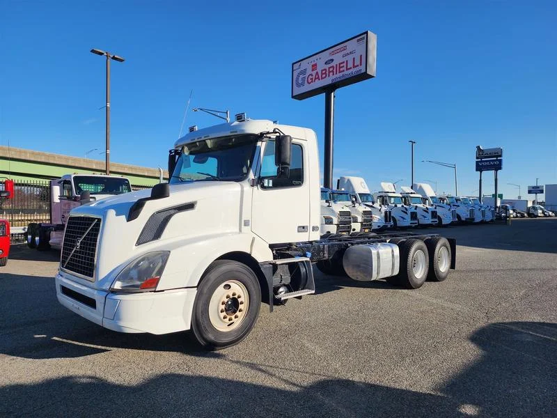 2017 Volvo VNL 860