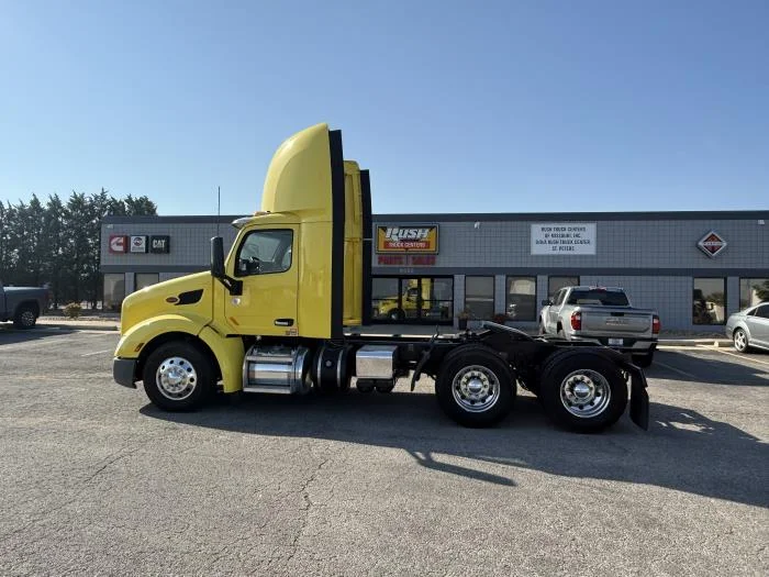 2021 Peterbilt 579 in Pontoon Beach, IL — photo 4