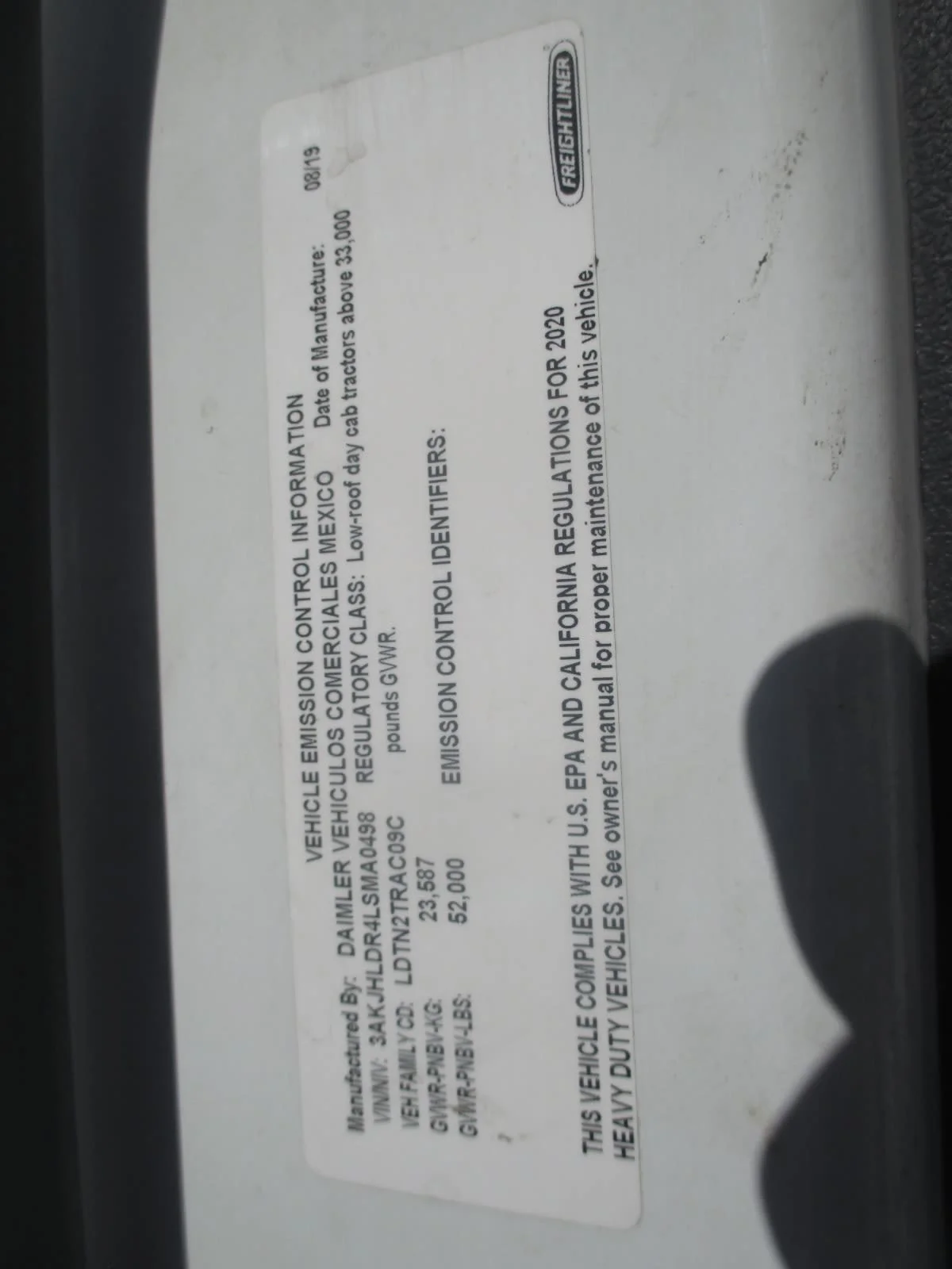 2020 Freightliner Cascadia - image 9