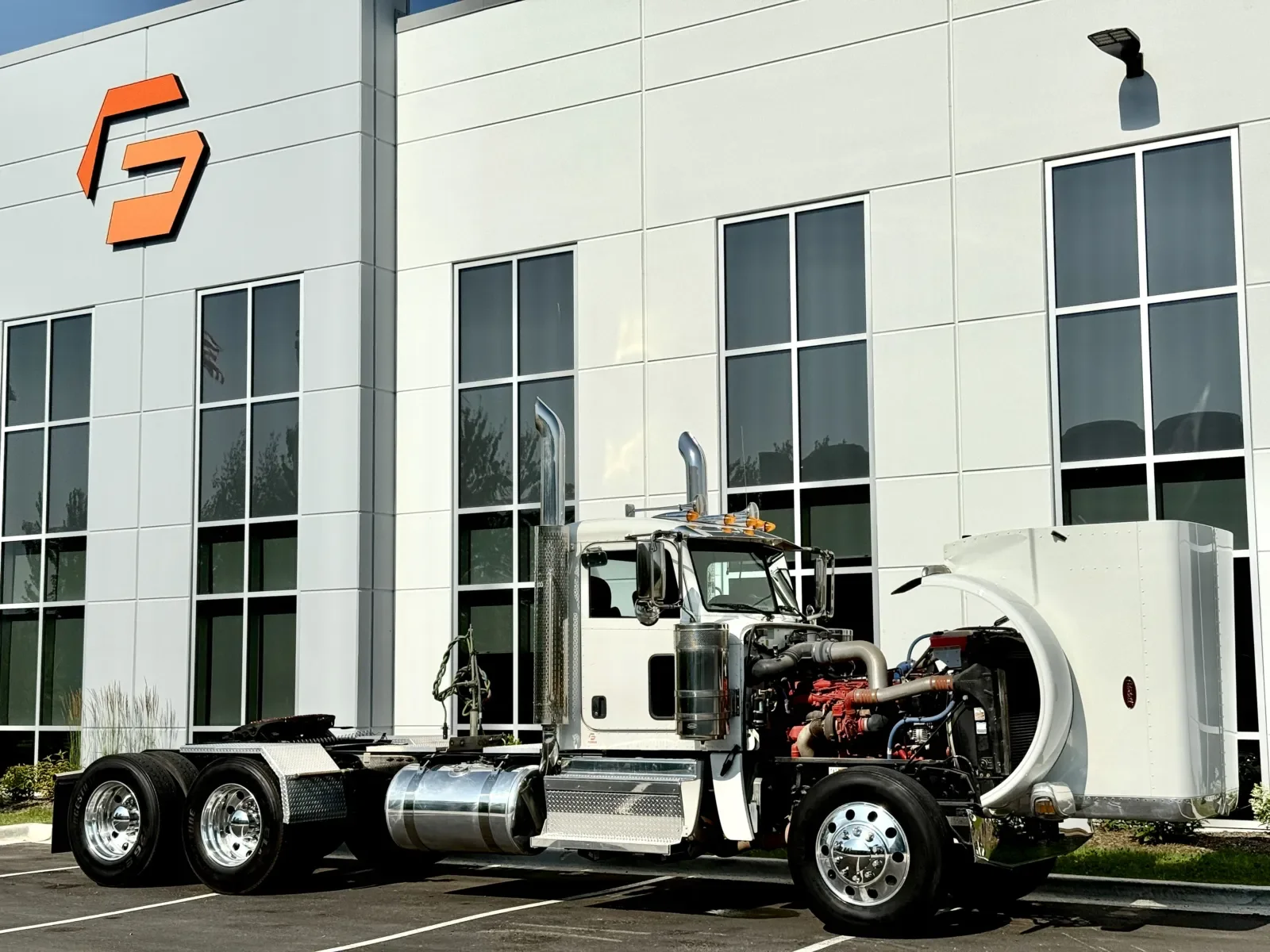 2022 Peterbilt 389 - image 9