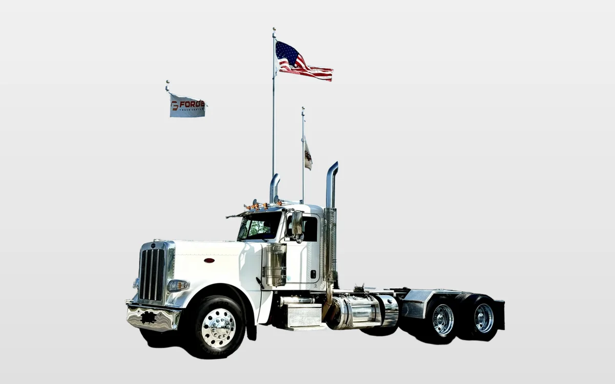 2022 Peterbilt 389 - image 1